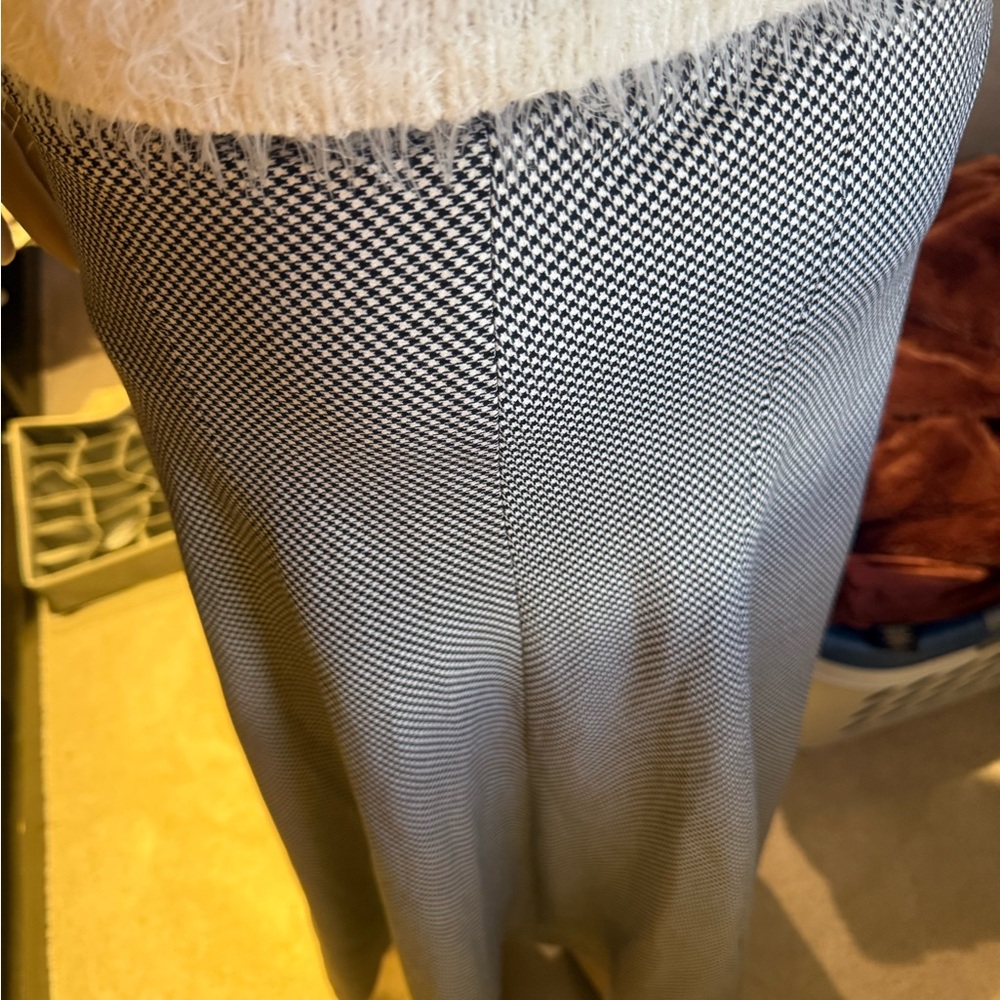 Zara Black and White Houndstooth Skirt